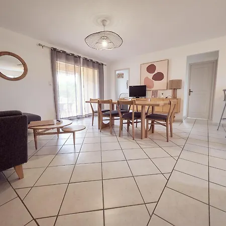 Spelonca Holiday home *